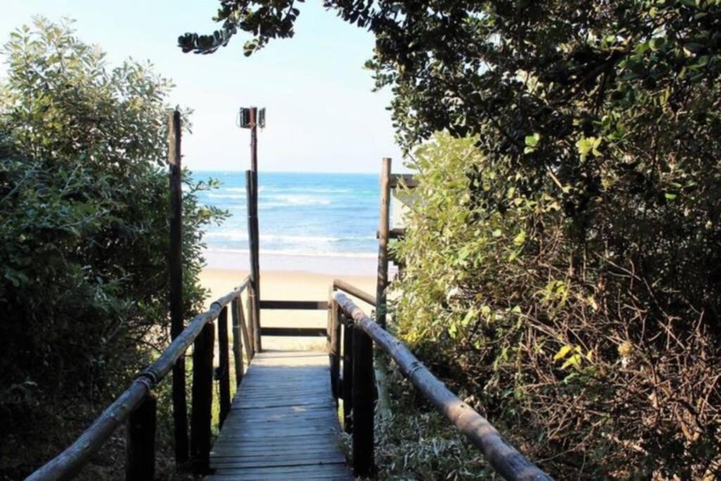 Direct Access To The Beach Port Edward Exterior foto